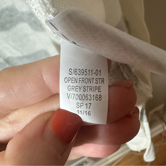 Gap White and Gray Striped Open Front Cardigan Size Medium - Picture 6 of 7